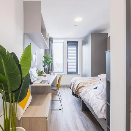 Ensuite Bedrooms With Shared Kitchen At Onyx Located In Apartment Birmingham