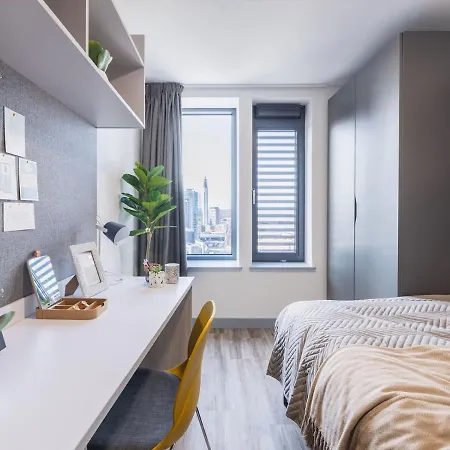 Ensuite Bedrooms With Shared Kitchen At Onyx Located In Birmingham