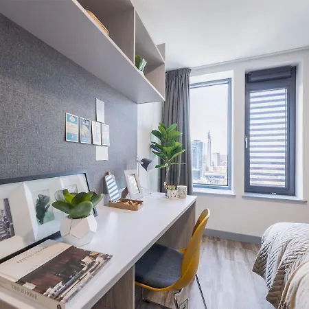 Apartment Ensuite Bedrooms With Shared Kitchen At Onyx Located In